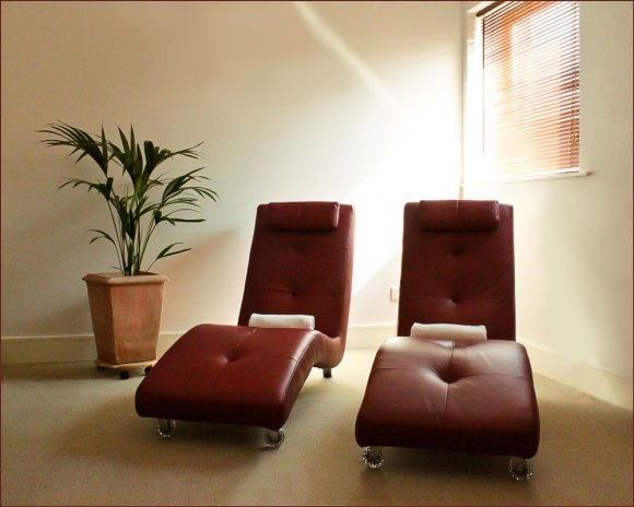 2chairs.jpg (2chairs) 2chairs.jpg (2chairs)